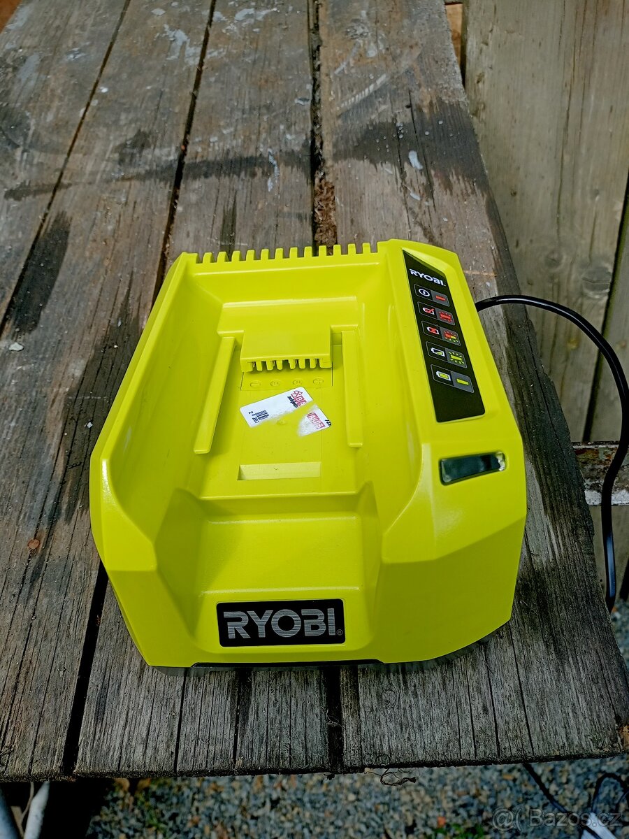 Kufr Stanley a Nabíječka - 3