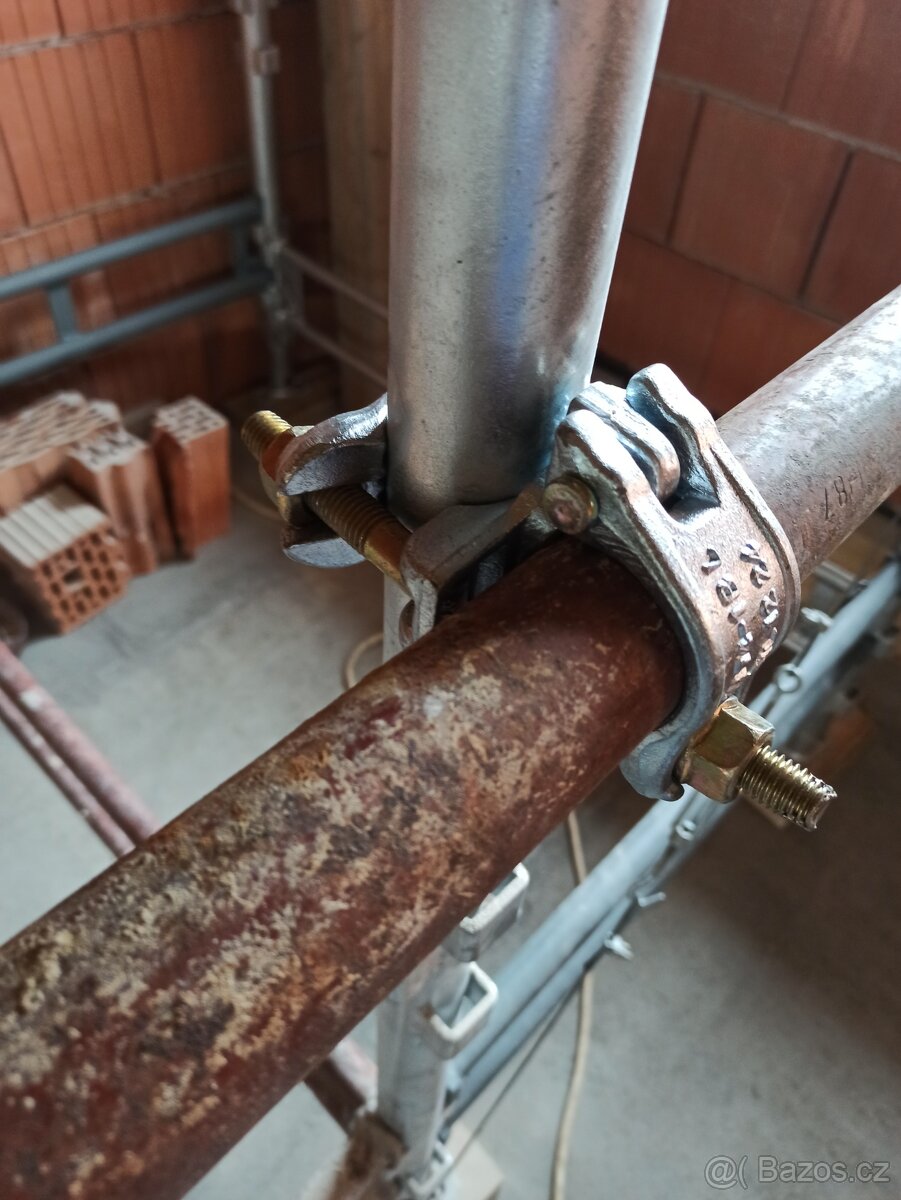 Křížové spojky lešení - 3