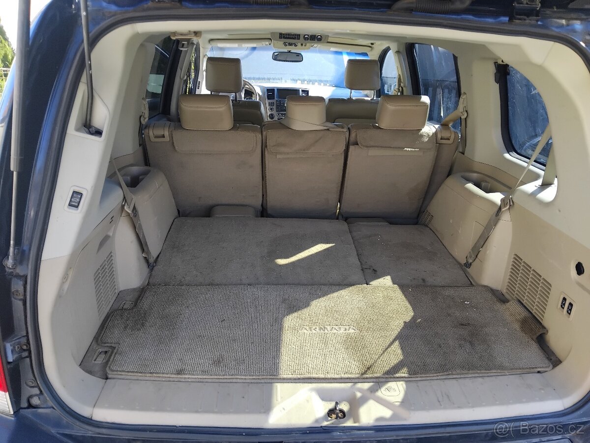 Nissan Armada LE