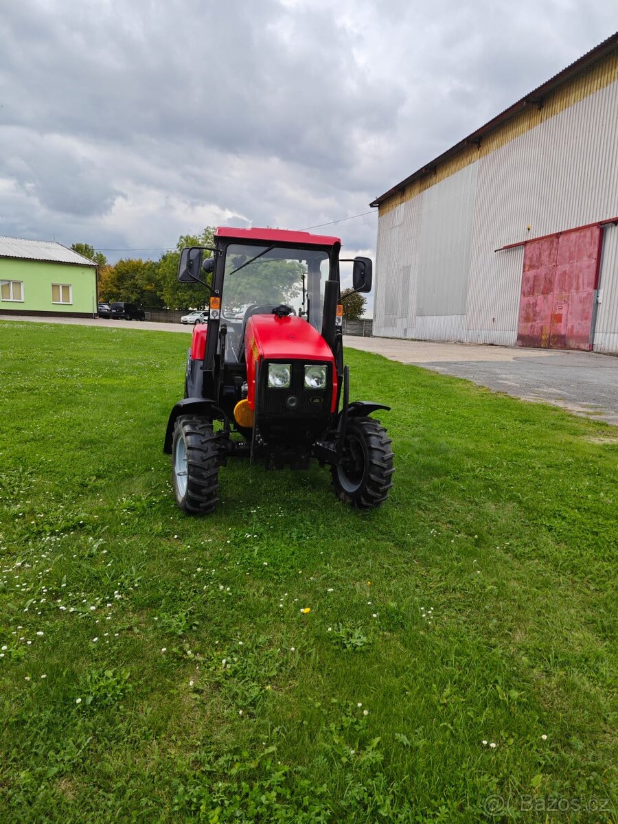 Traktor Belarus 320.4 - 3