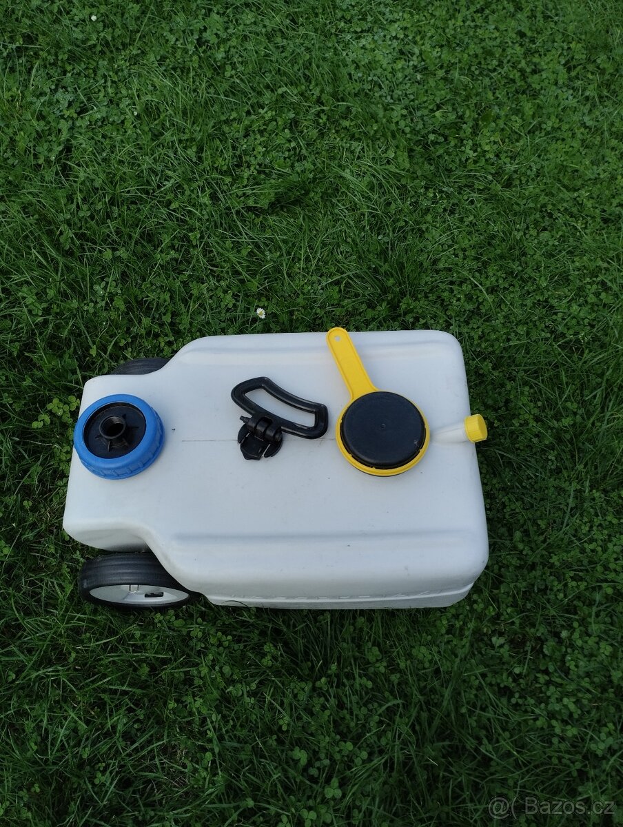 PRODAM NAHRADNI DILY KE KARAVANU NEBO OBYT.AUTA - 3