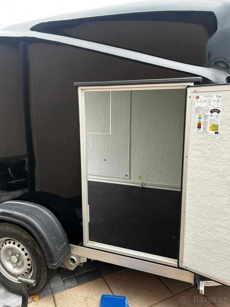 Skříňový vozík Debon cargo 300 na motorky