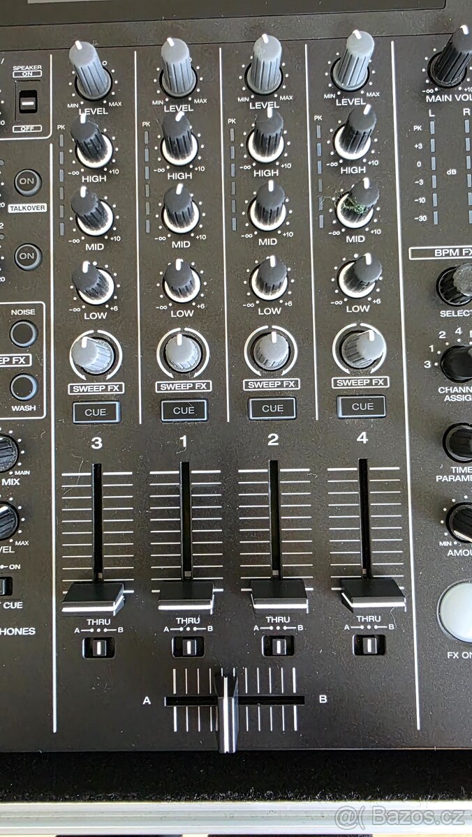 DENON DJ SC LIVE 4 + CASE MAGMA - 3