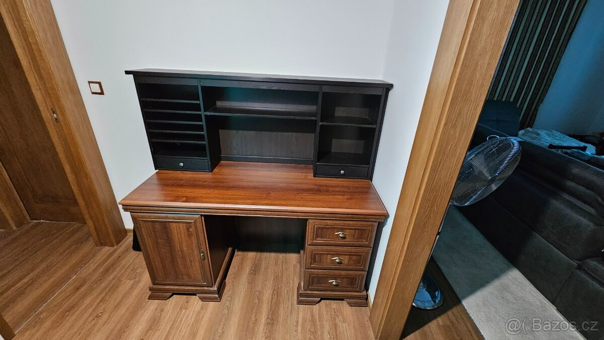 Pracovní stůl s úložnou nadstavbou . - 3