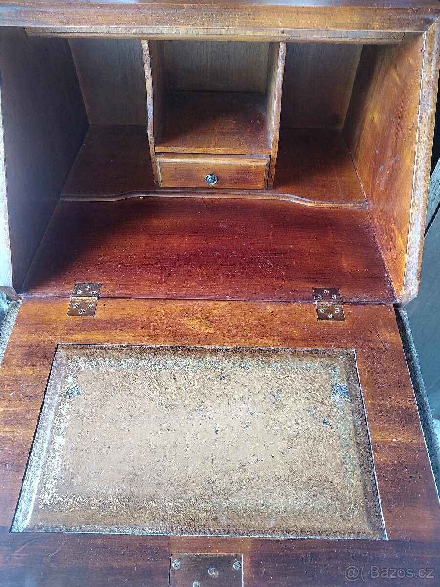 Starožitný sekretář - 3
