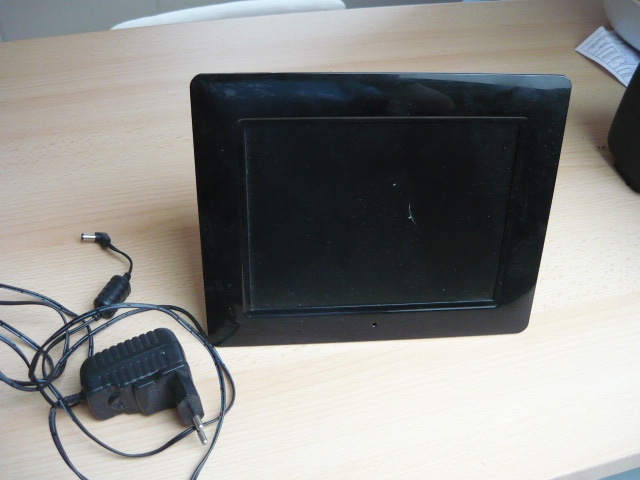 Digitální fotorámeček ProLine PL-DPF 806B - 3