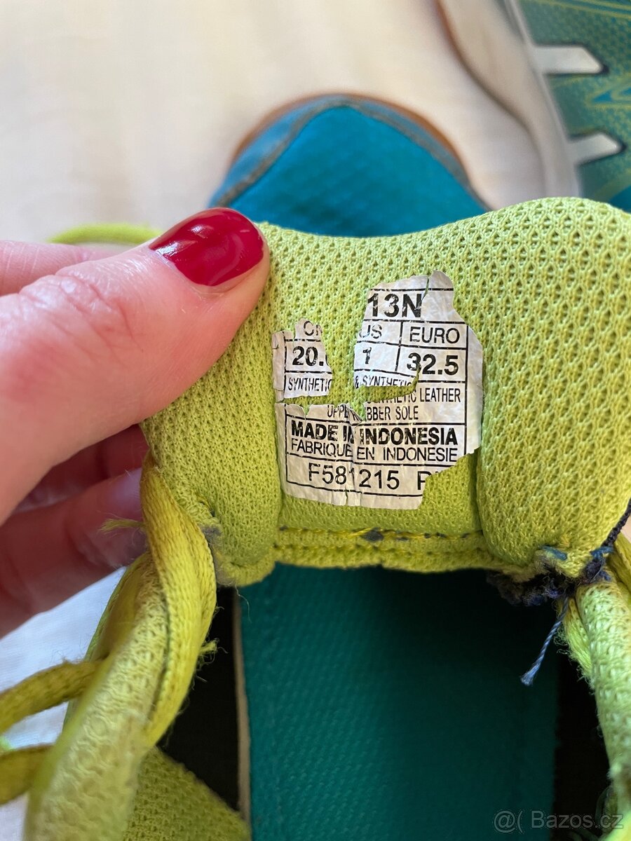 Sálovky Asics vel 32,5 - 3