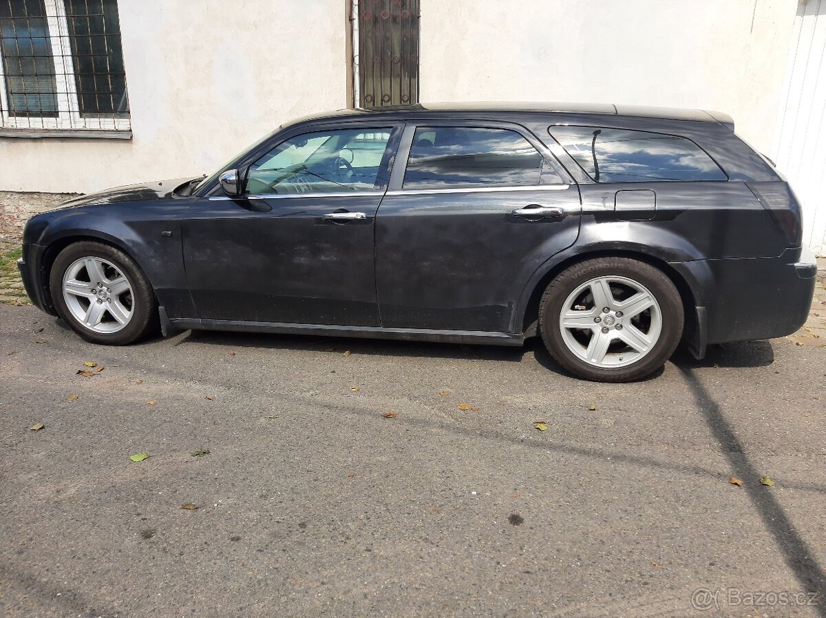 Chrysler 300c kombi - 3