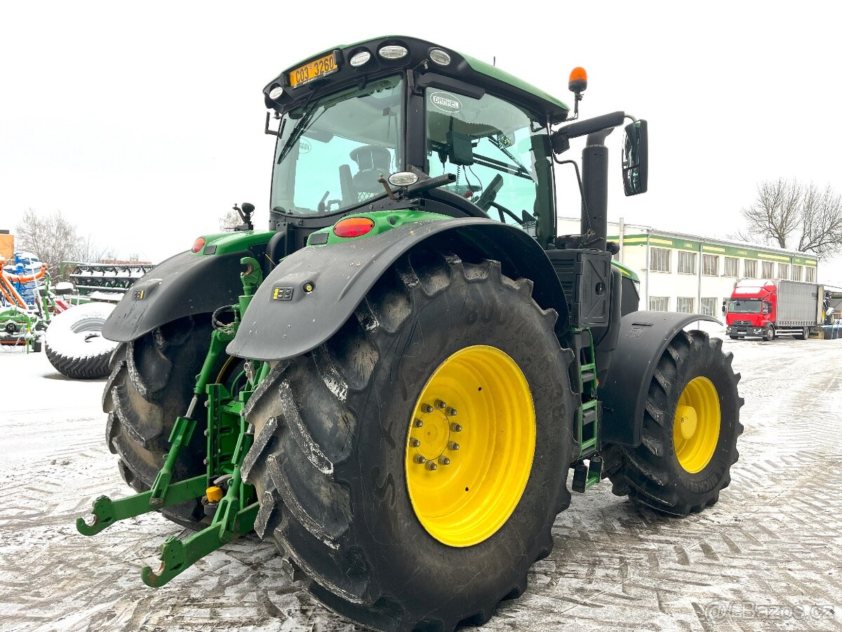 traktor John Deere 6250R - 3