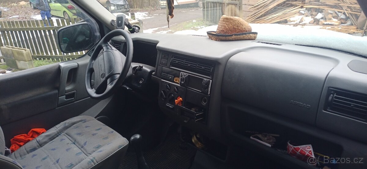 Prodám Volkswagen Caravelle - SPĚCHÁ - 3