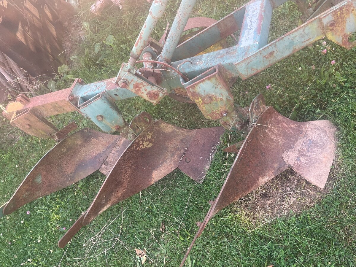 Pluh troják (tovární výroby) - 3