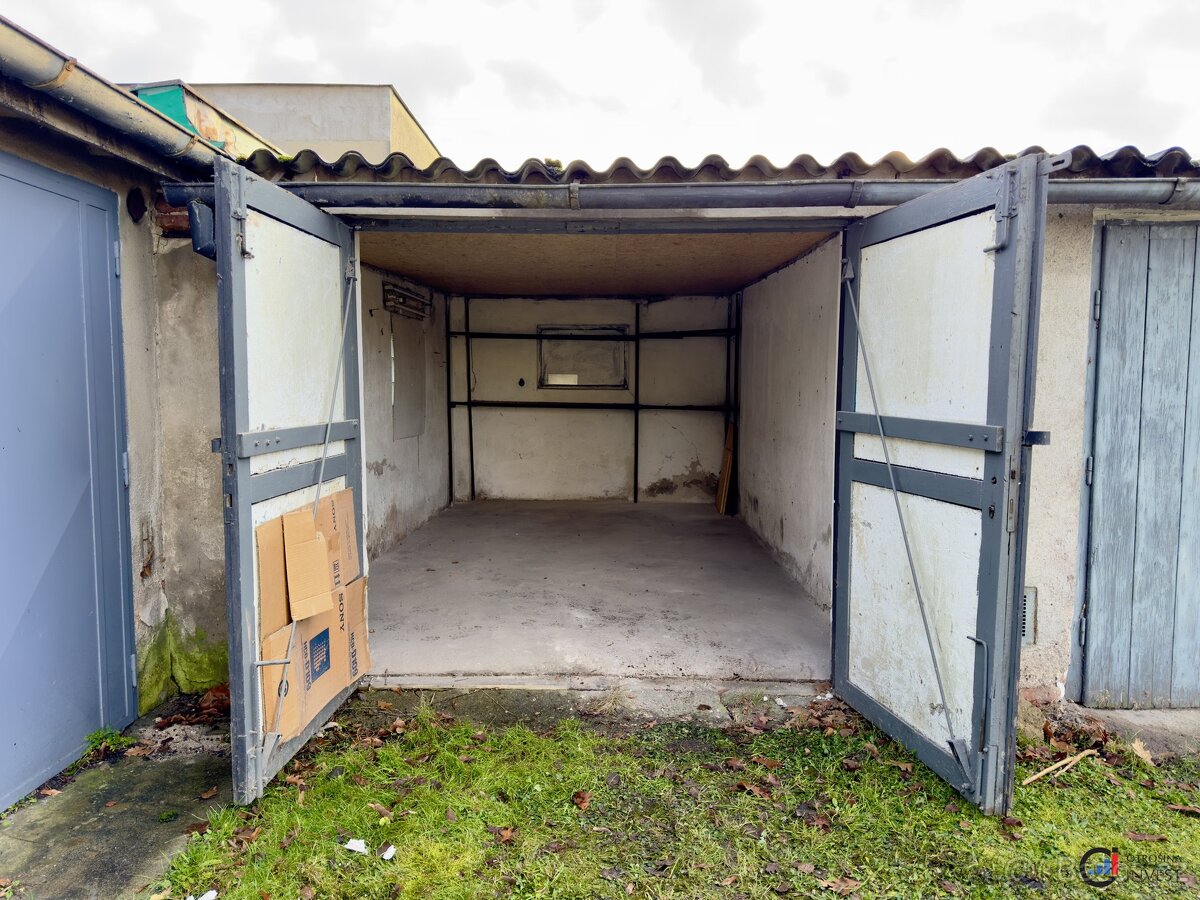 Pronájem garáže 15 m², Na Okrouhlíku, Pardubice, ev.č. 00747 - 3