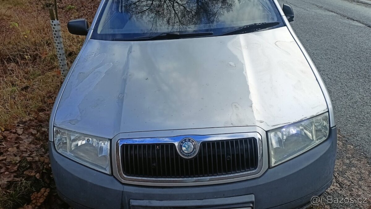 Kapota škoda fabia 1 oloupaný. lak - 3