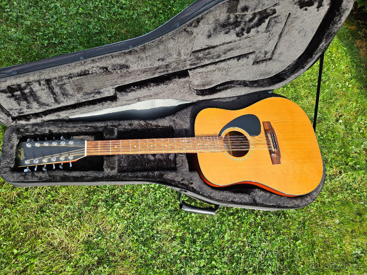 Celomasivní akustická 12 strunná kytara FURCH - 3