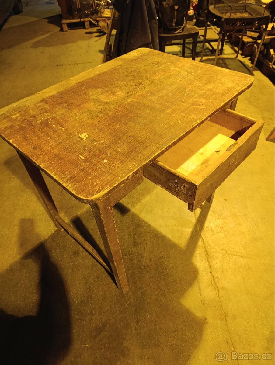 Stůl masiv - 3