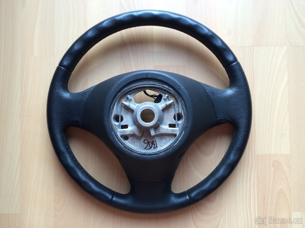 Prodam kompletni kozeny volant BMW E90/91/92/93 - 3