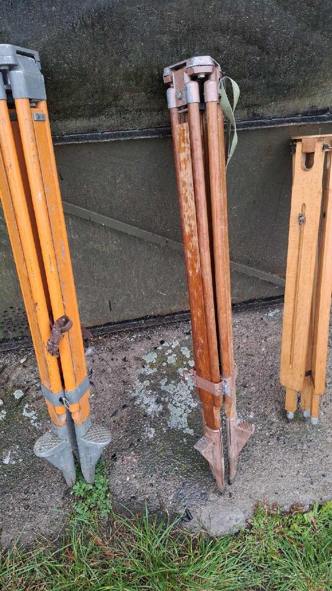 Stary stativ , trojnozka , tripod - 3