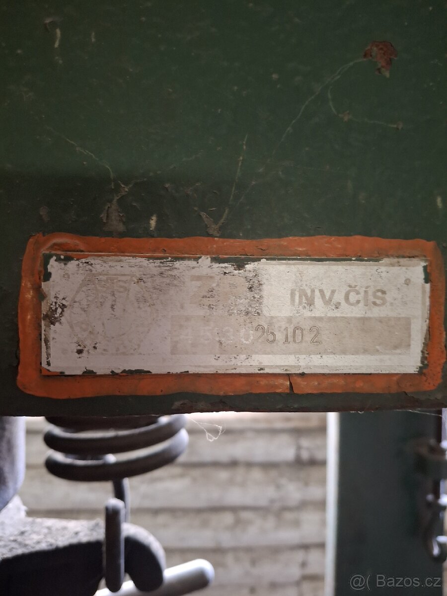 PRODÁM LIS . - 3