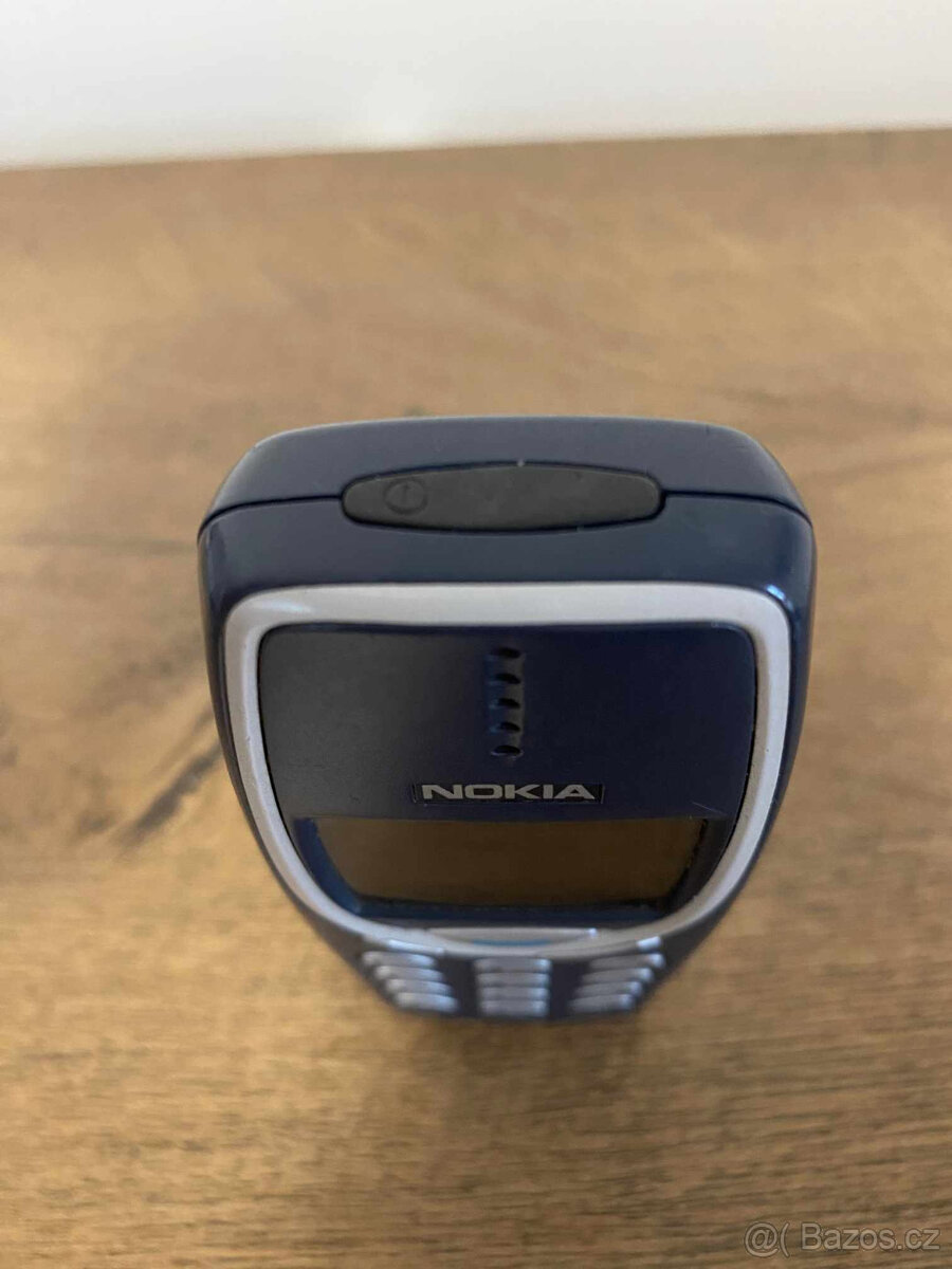 Prodám Nokia 3310 i s novým, nerozbaleným krytem - 3
