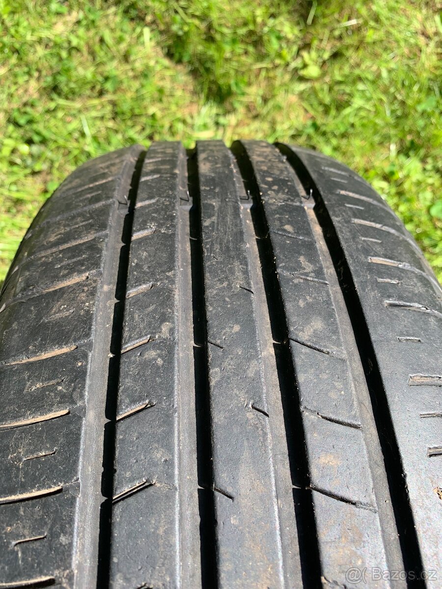 2x pneu 215/60 R16 95H – vzorek v pořádku - 3