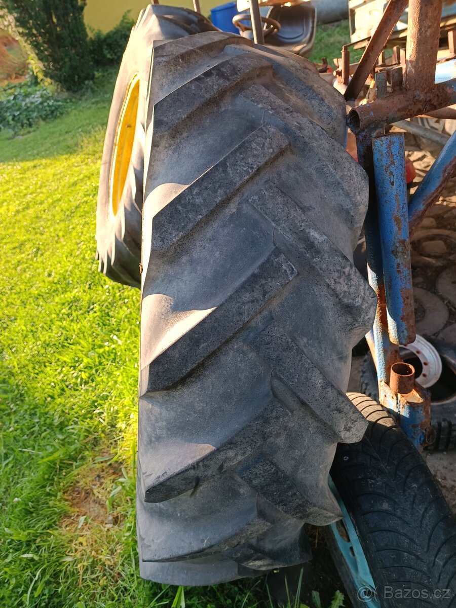 Kola na Zetor 14,9/13-28 - 3
