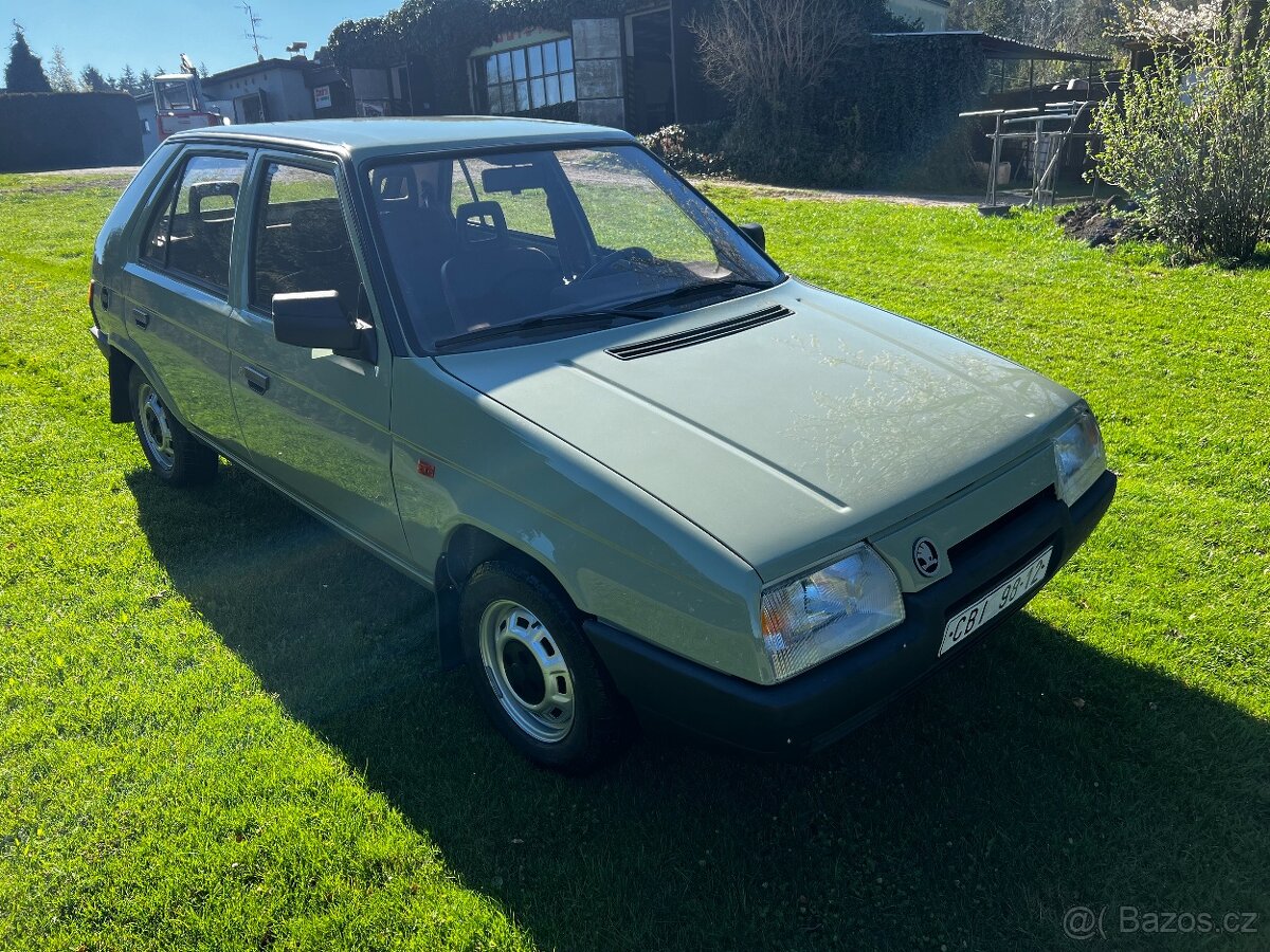 Škoda Favorit r.v. 1990, najeto 33 000 km - 3