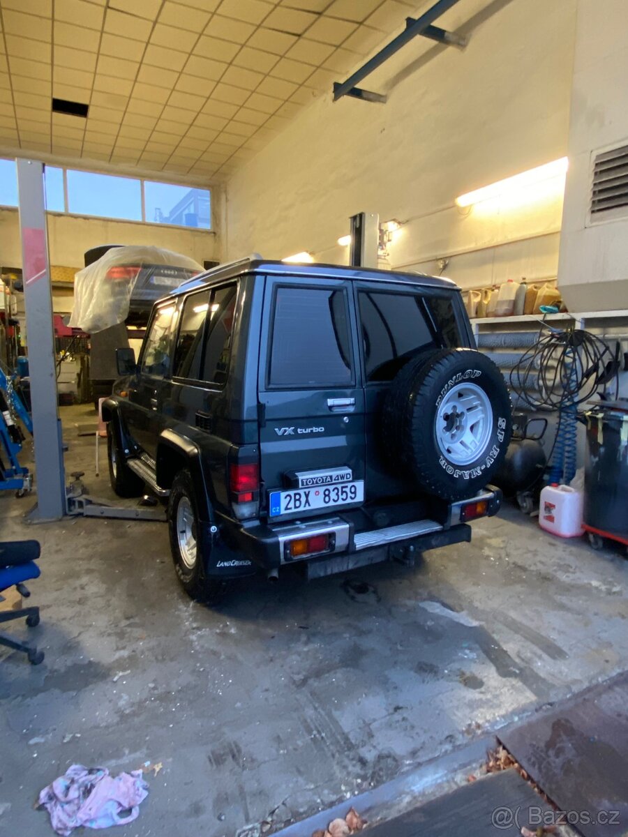 Toyota land cruiser 70 - 3