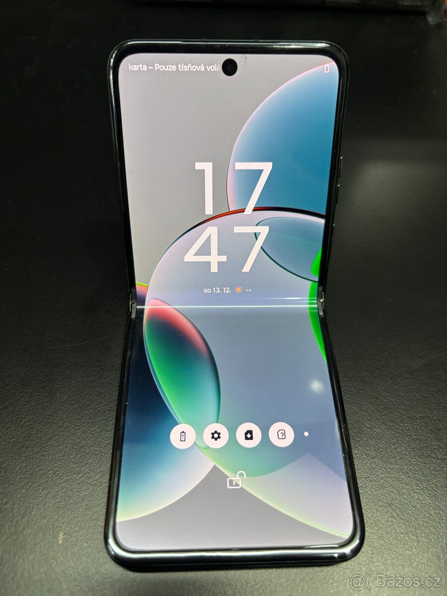 Motorola Razr 40 - 3