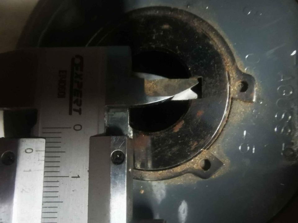 Odstředivá spojka - nová - 3