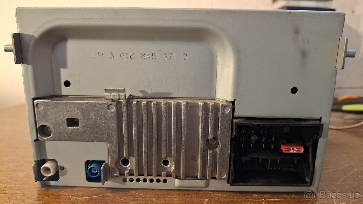 Autorádio VW RNS300 - Originál + PIN + rámeček - 3