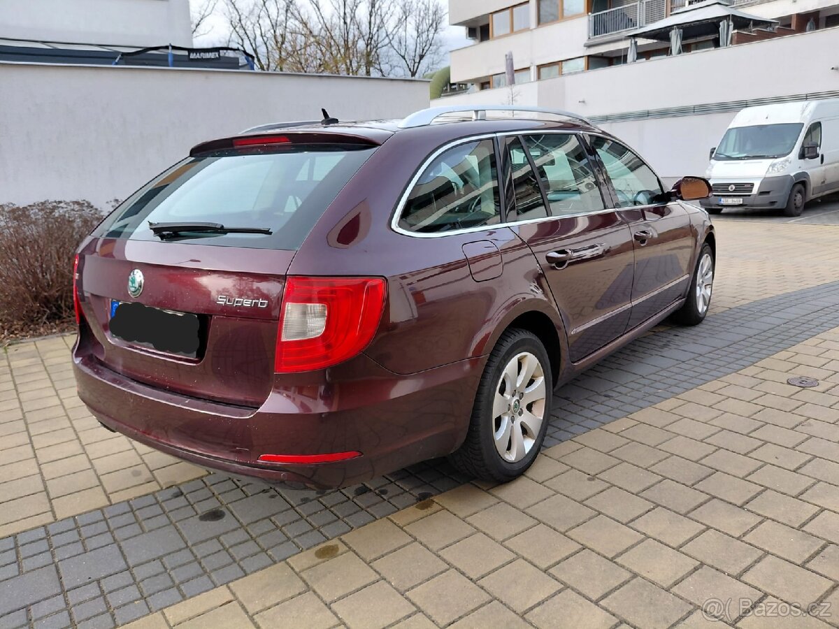 Škoda Superb 2.0tdi 2011 - 3
