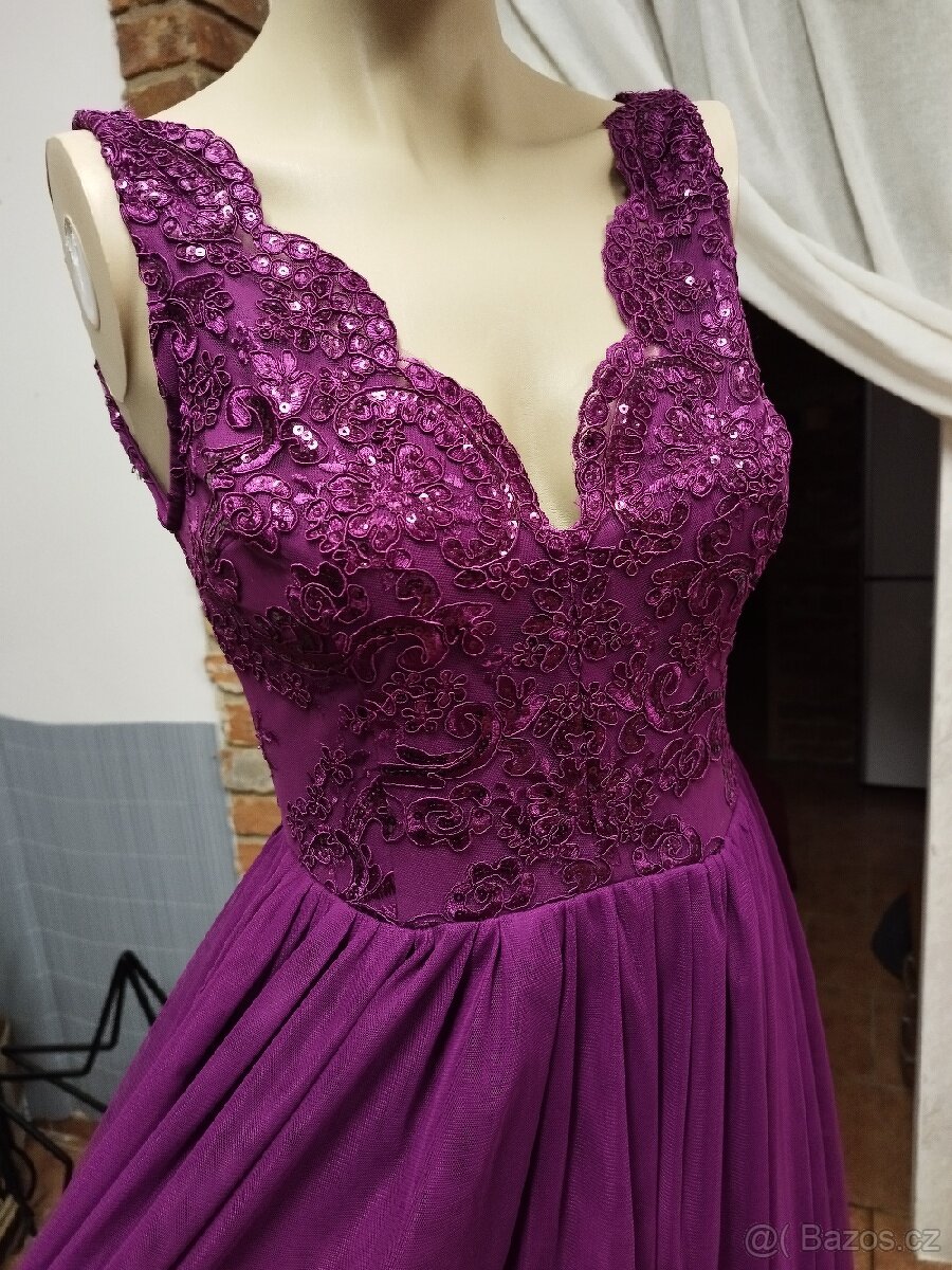 Fialové, plesové, maturitní, společenské šaty s rozparkem. - 3