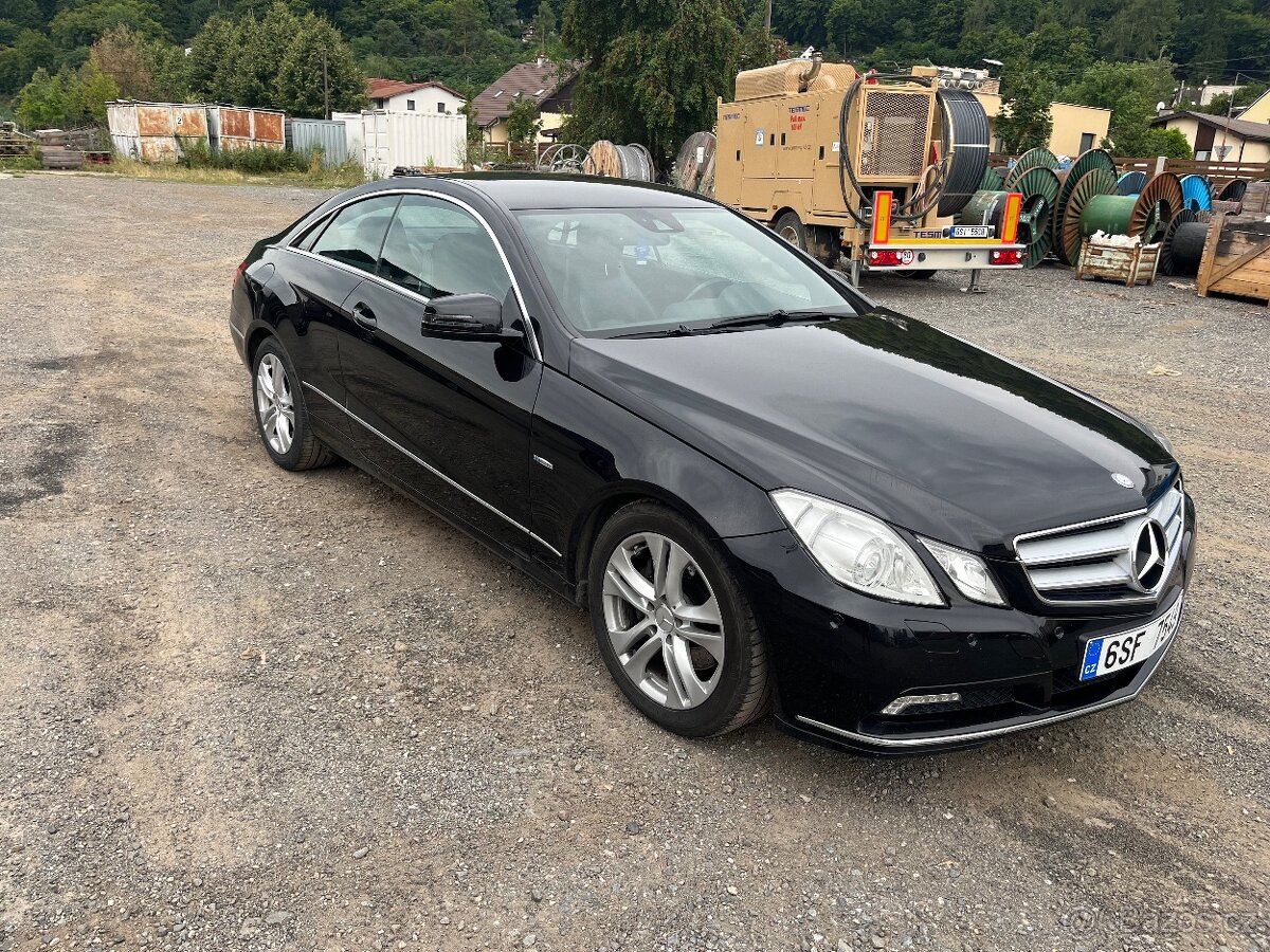 Mercedes Benz 207 E350 CGI - 3