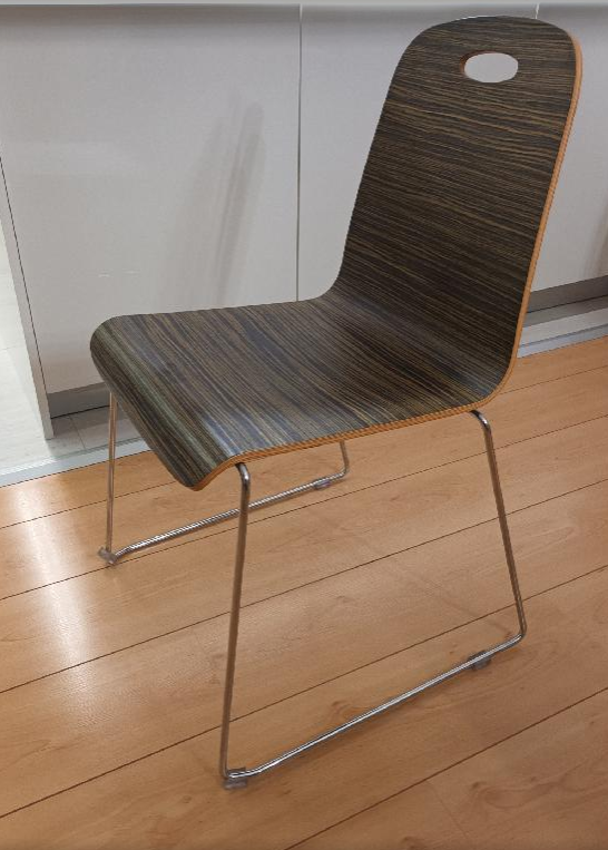 Prodám 6 kusů židlí do jídelny-jako nové, moderní typ - 3