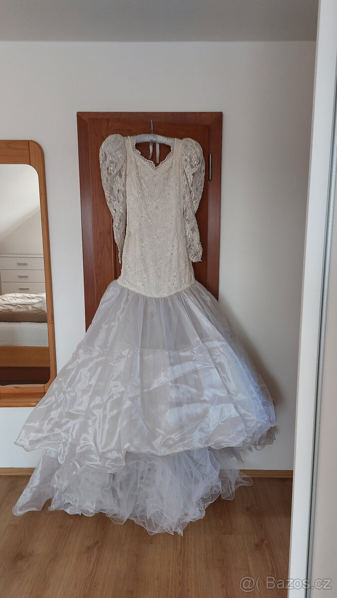 Prodám bílé svatební šaty - 3