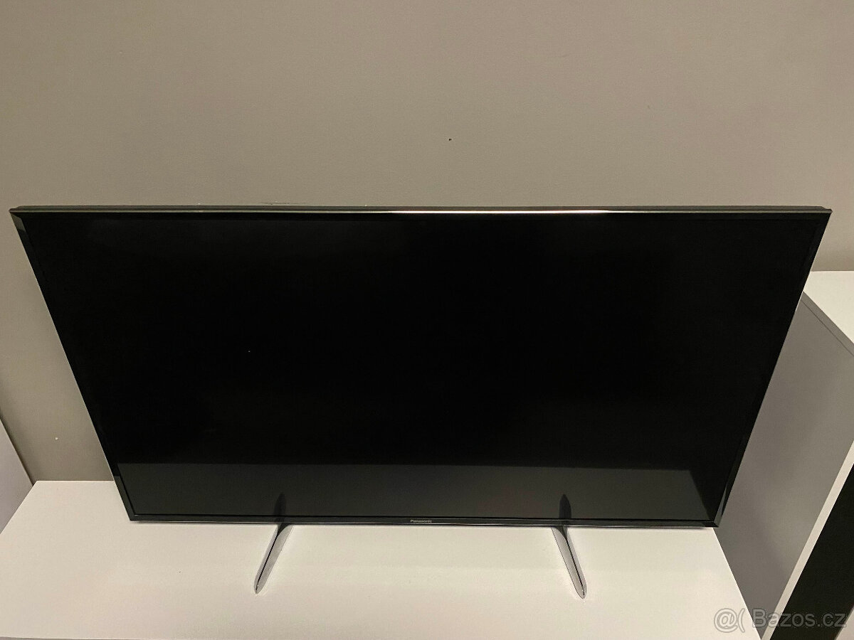 Panasonic 4K Smart TV 49" – NA NÁHRADNÍ DÍLY - 3