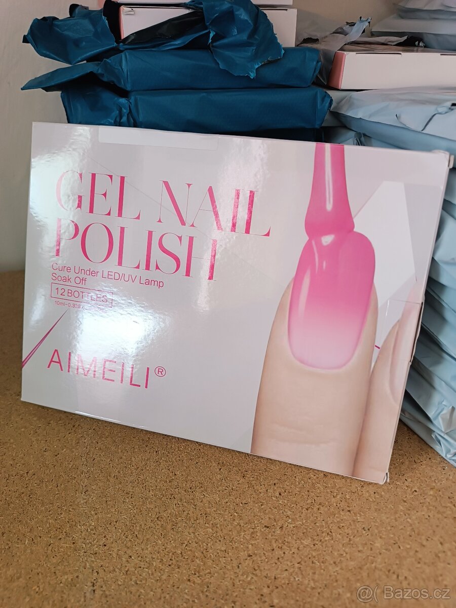 Sada 12 ks laků na nehty pro UV lampy (set 12-7, 10ml) - 3