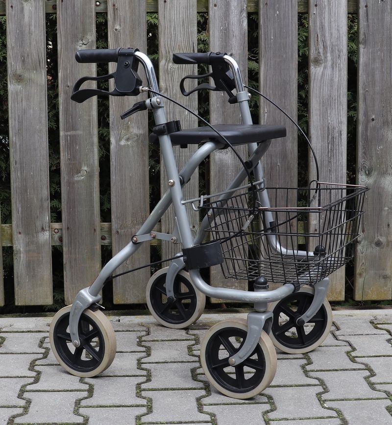 Čtyřkolové chodítko - 3