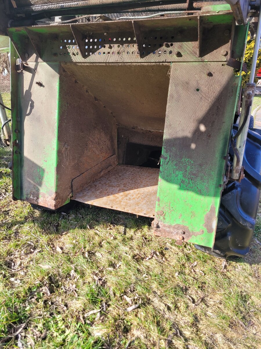 Zahradní traktůrek Etesia hydro 100 - 3