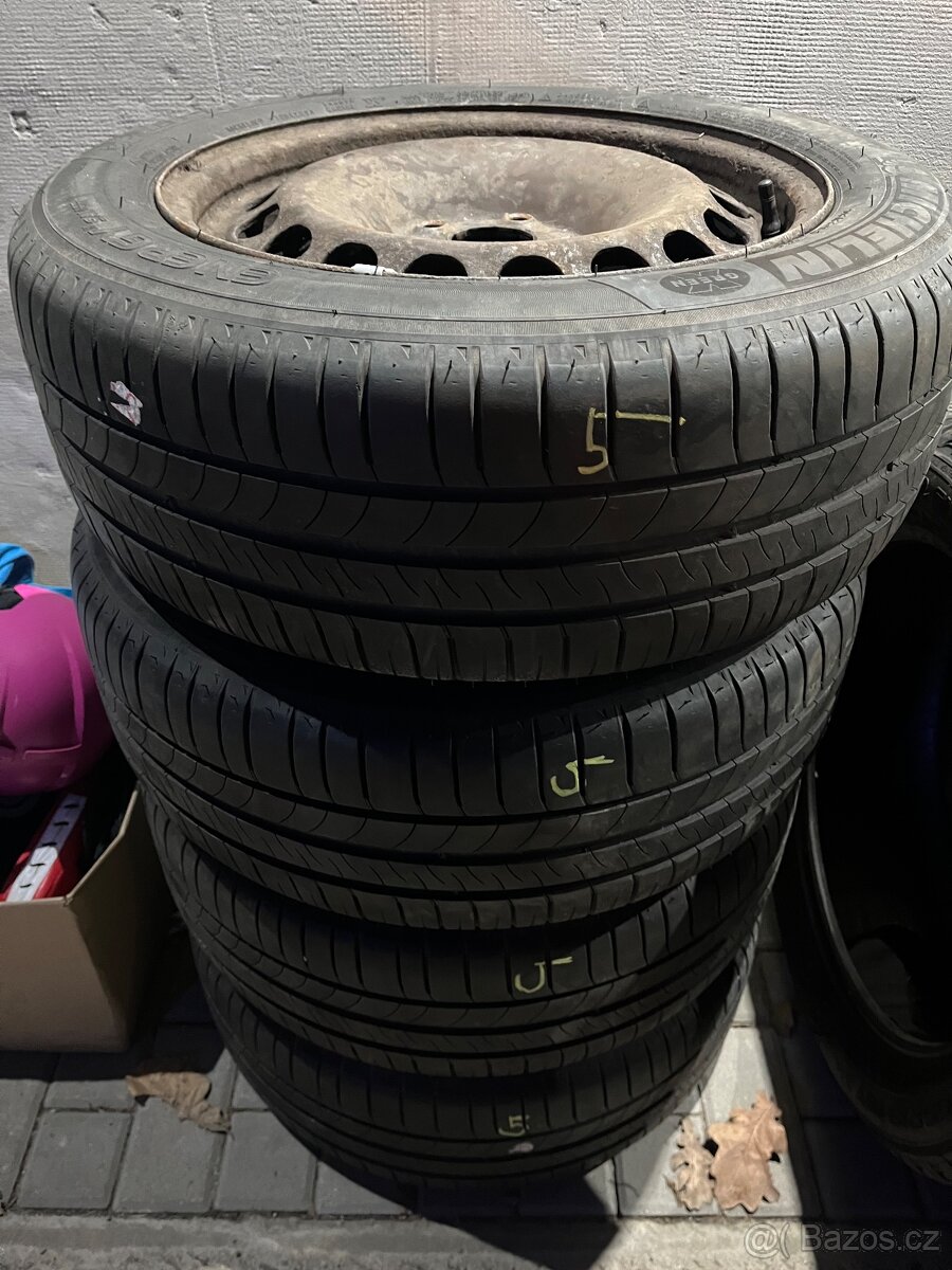205/55R16 - 3