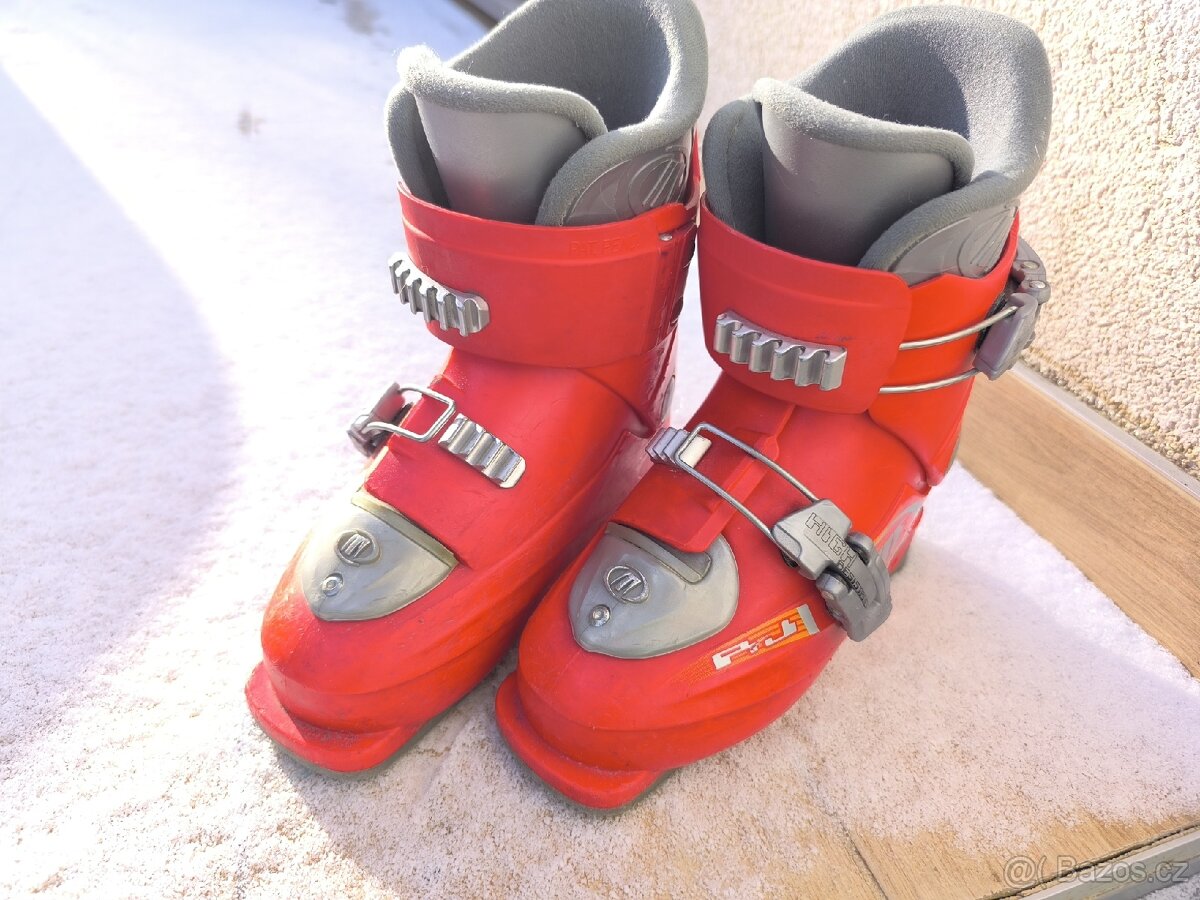 Dívčí lyže 80 a lyžáky a helma - 3