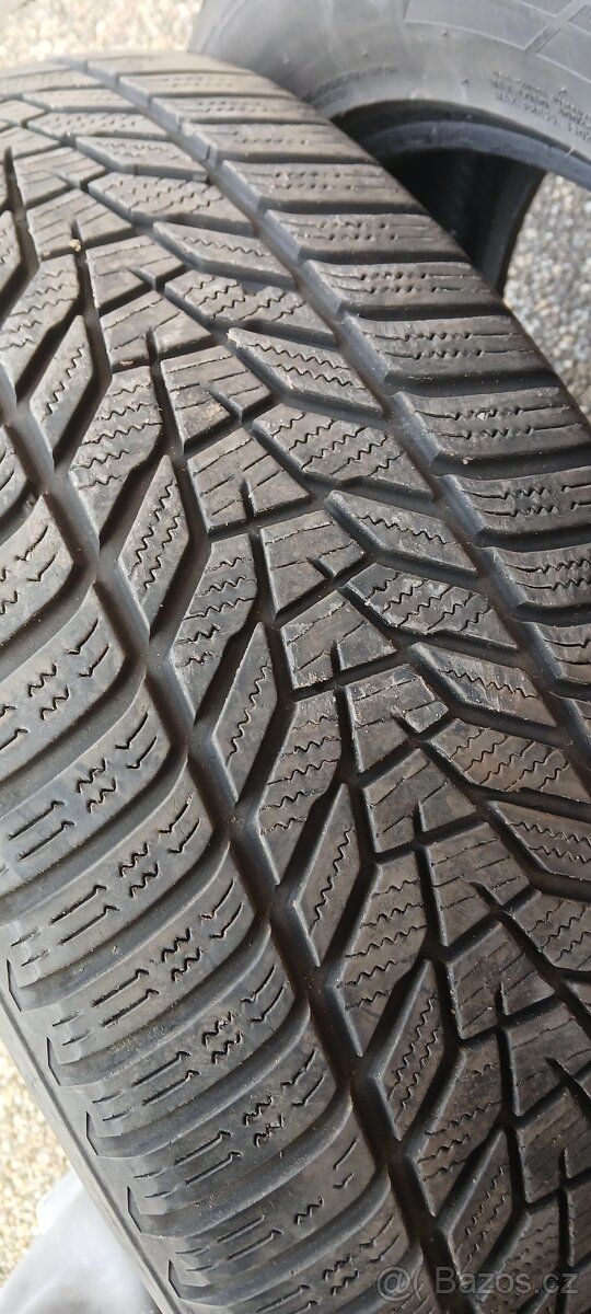 Pneu zimní 235/55/18 - 3