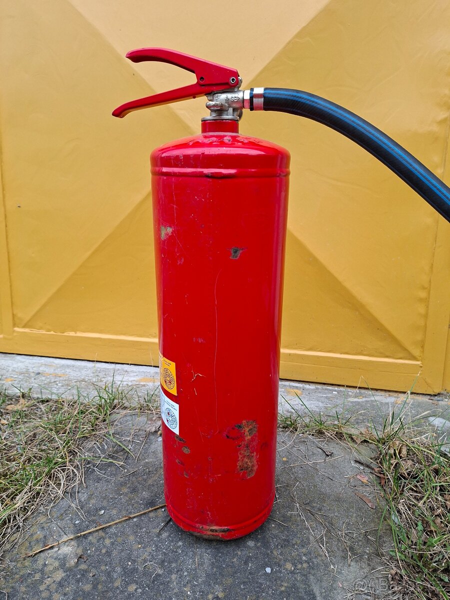 Hasící přístroj - prázdný - 3