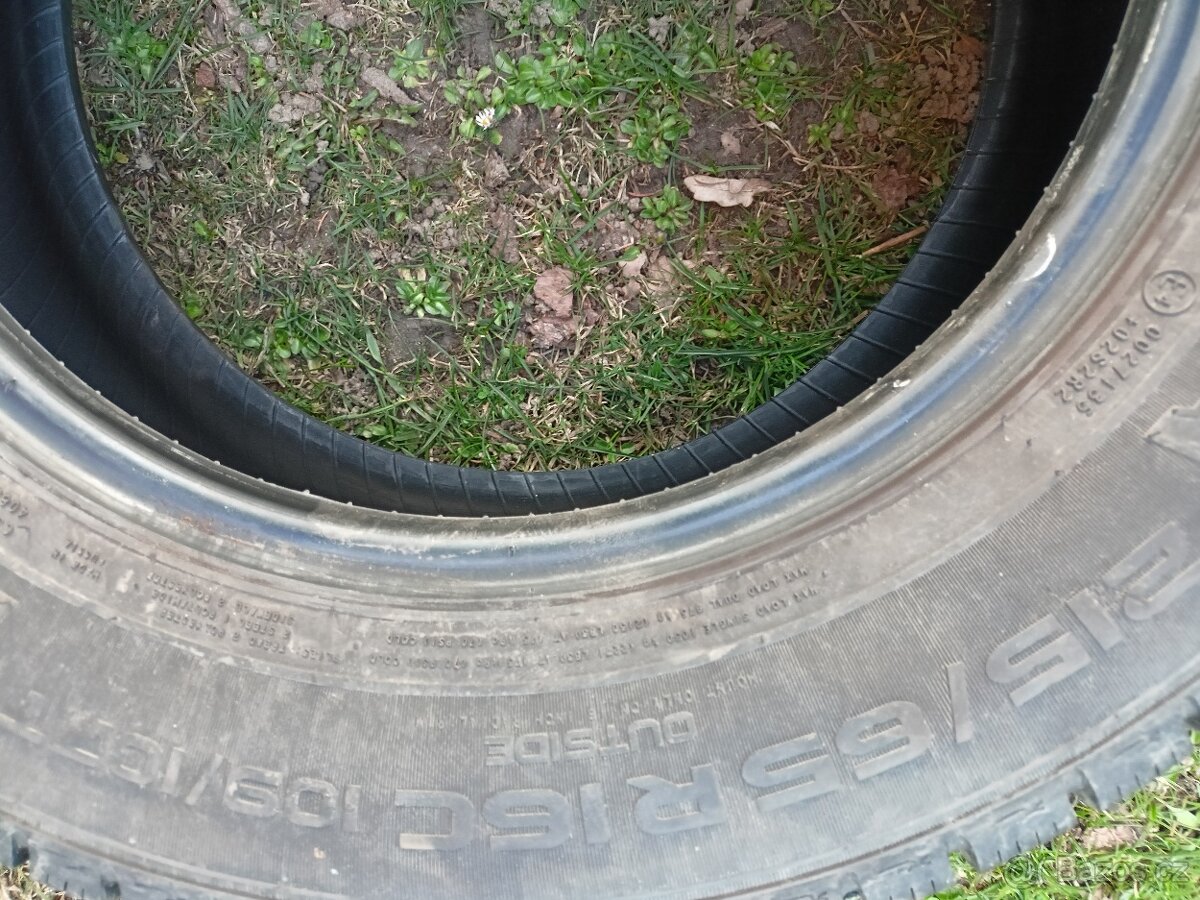 215/65/16 V Nokian Weatherproof - 3