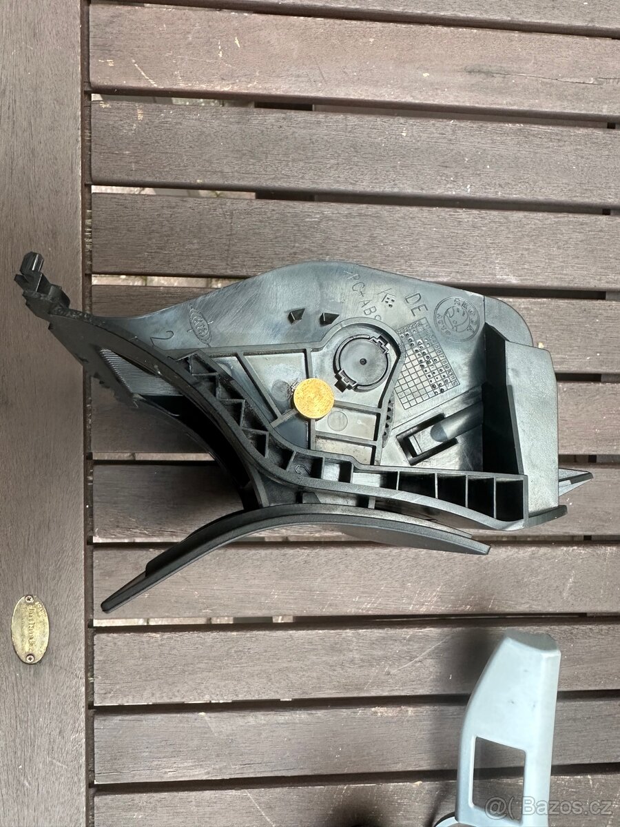 Škoda Octavia 2 kastlík - 3