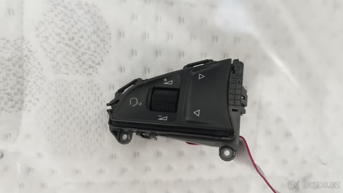 Multifunkční tlačítka volantu Škoda - 3