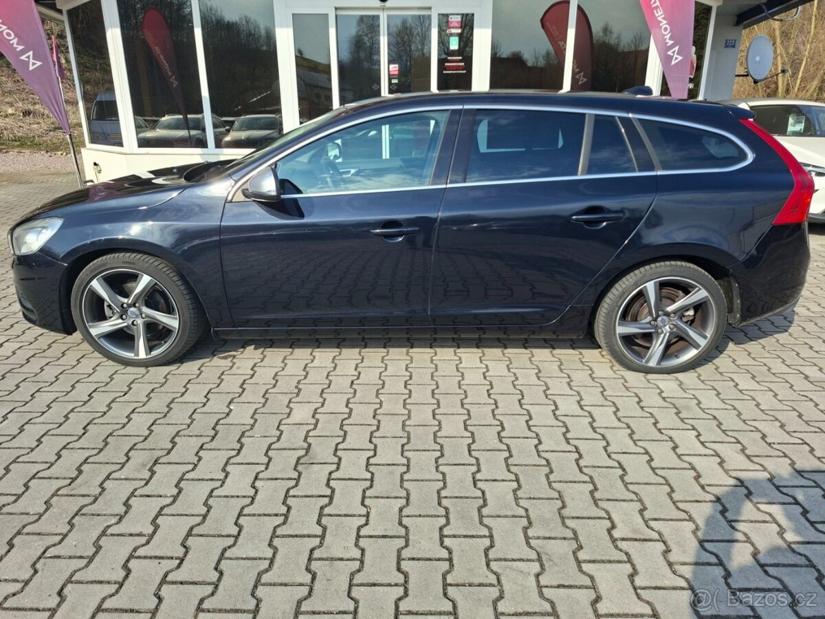 VOLVO V60 2.0D4 120kW R-DESIGN - 3