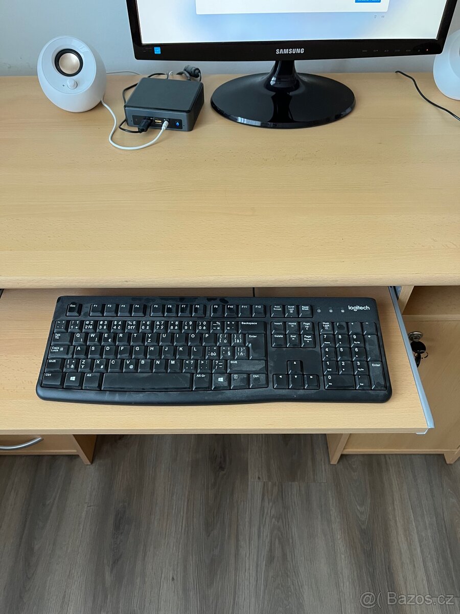 Mini PC sestava + PC stůl - 3