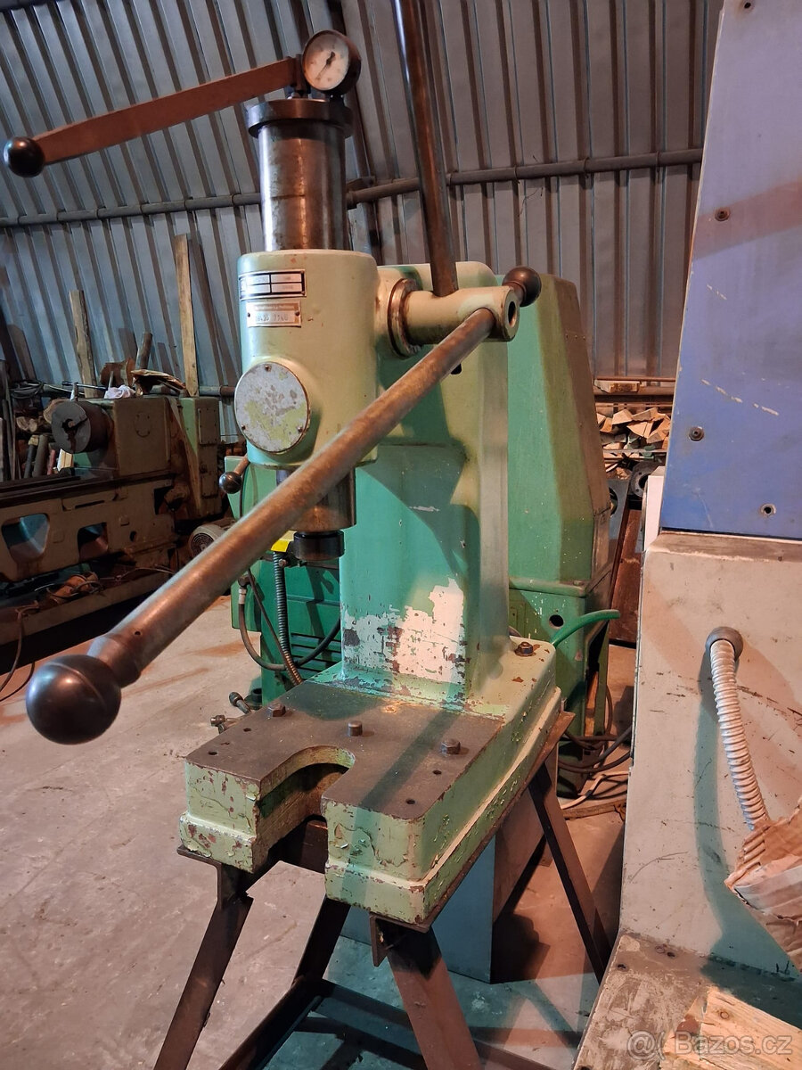 Ruční hydraulický lis CTC 5 - 3