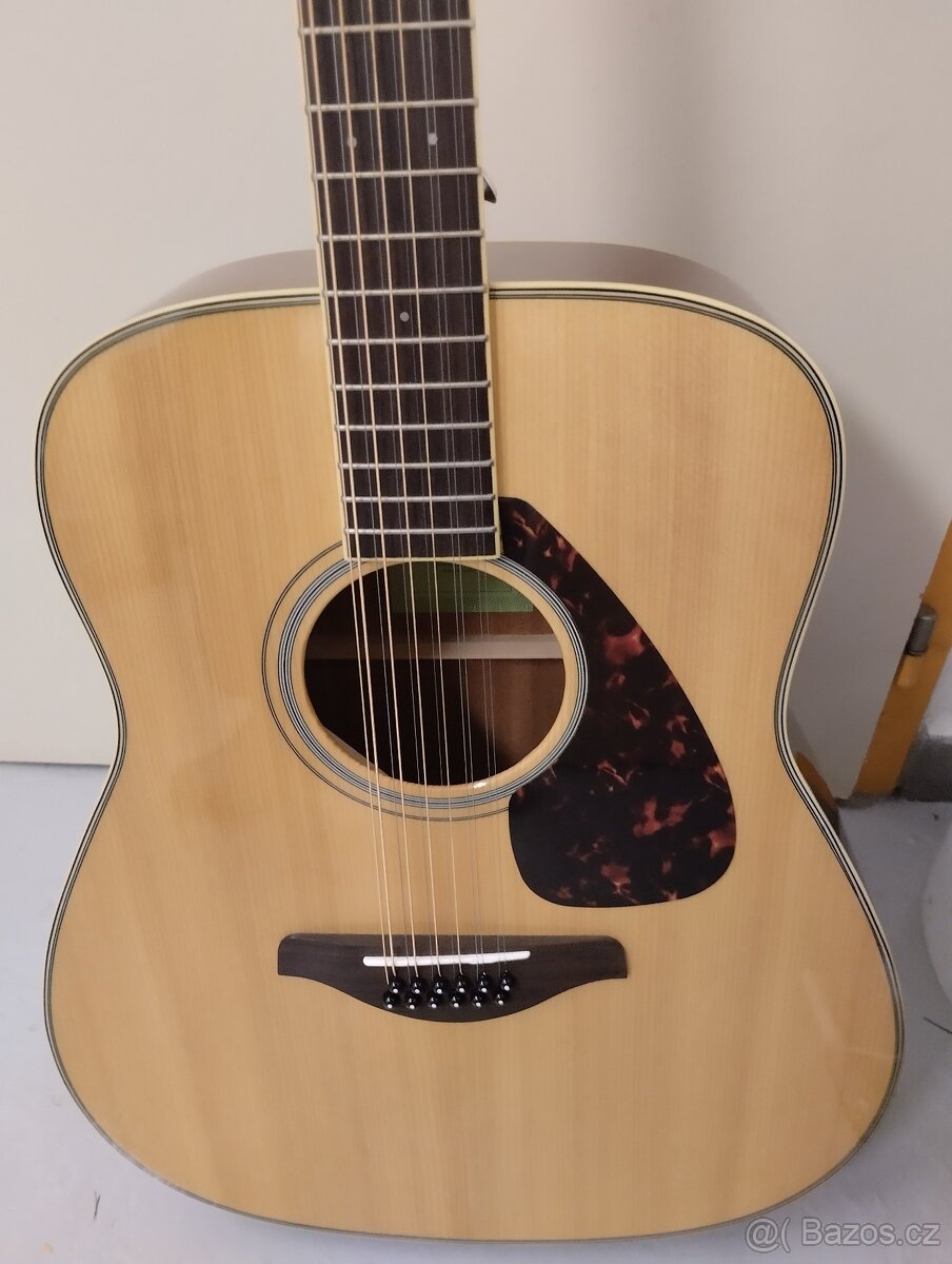 Kytara Yamaha 12strunná - 3